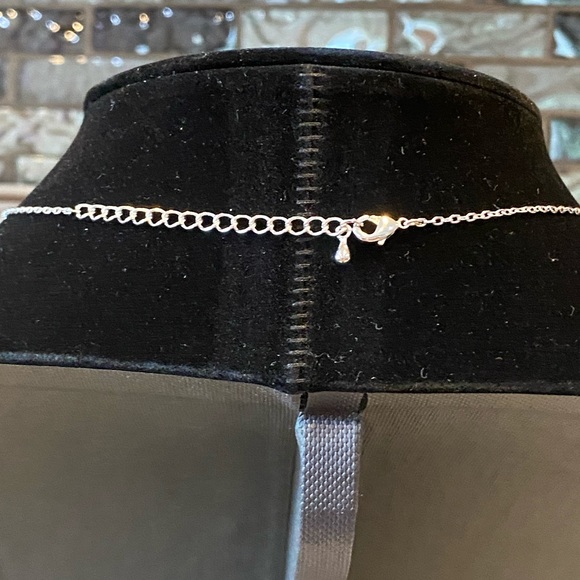 💥BEAUTIFUL SKY BLUE TOPAZ CZ SILVERTONE NECKLACE - Picture 4 of 7